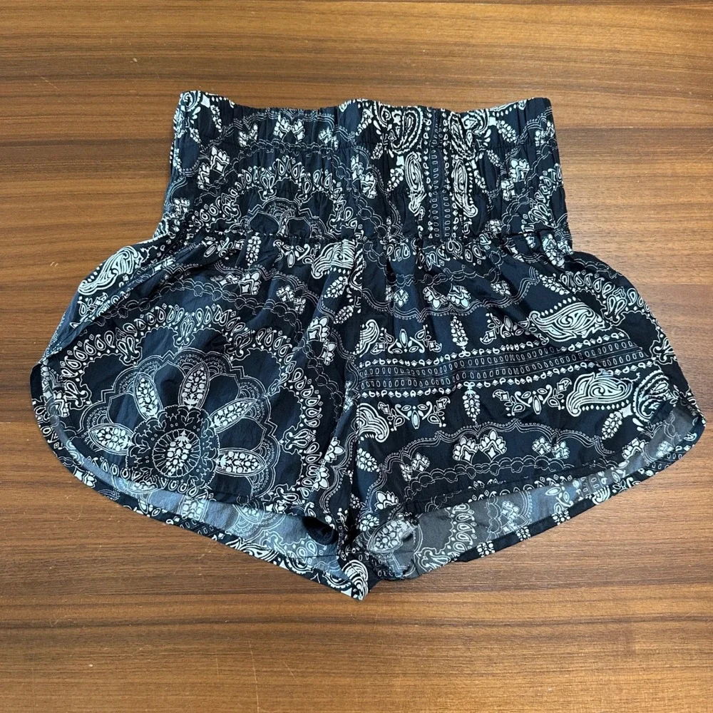 FP Movement The Way Home Shorts Small Black White Paisley Bandana High Rise